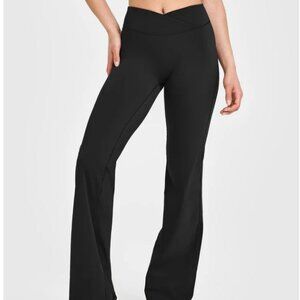 NWT Oner Active Unified Wrap Flared Bottoms - Medium Regular
